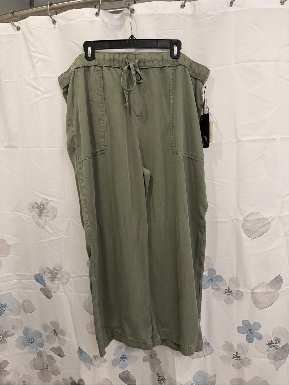 Jones New York Olive Green Straight Leg Drawstring Pants